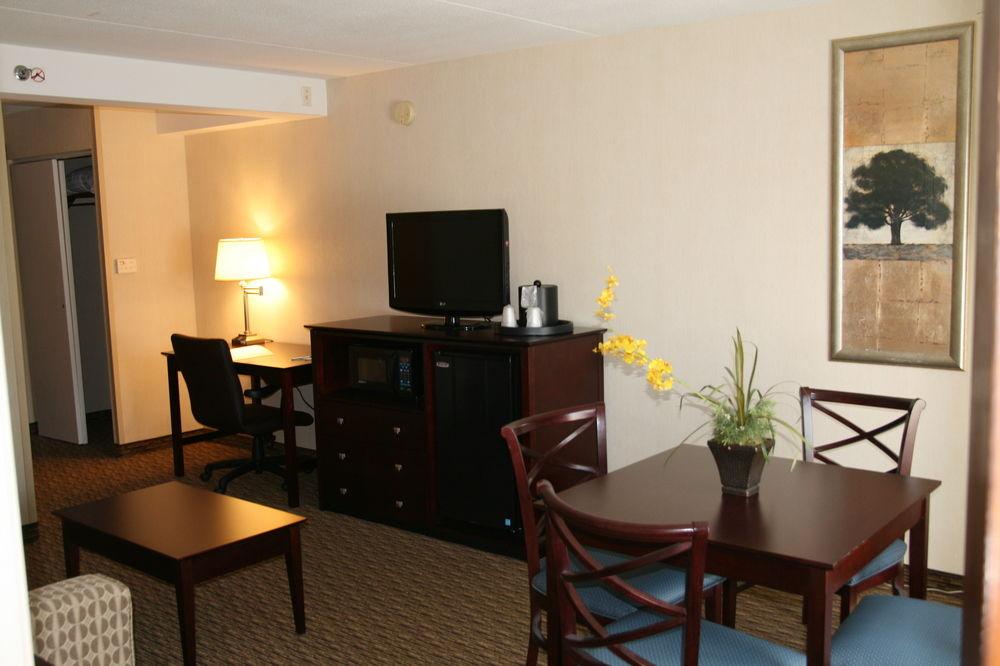 Fairfield Inn & Suites Springfield Enfield Dış mekan fotoğraf