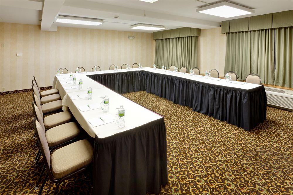 Fairfield Inn & Suites Springfield Enfield Dış mekan fotoğraf