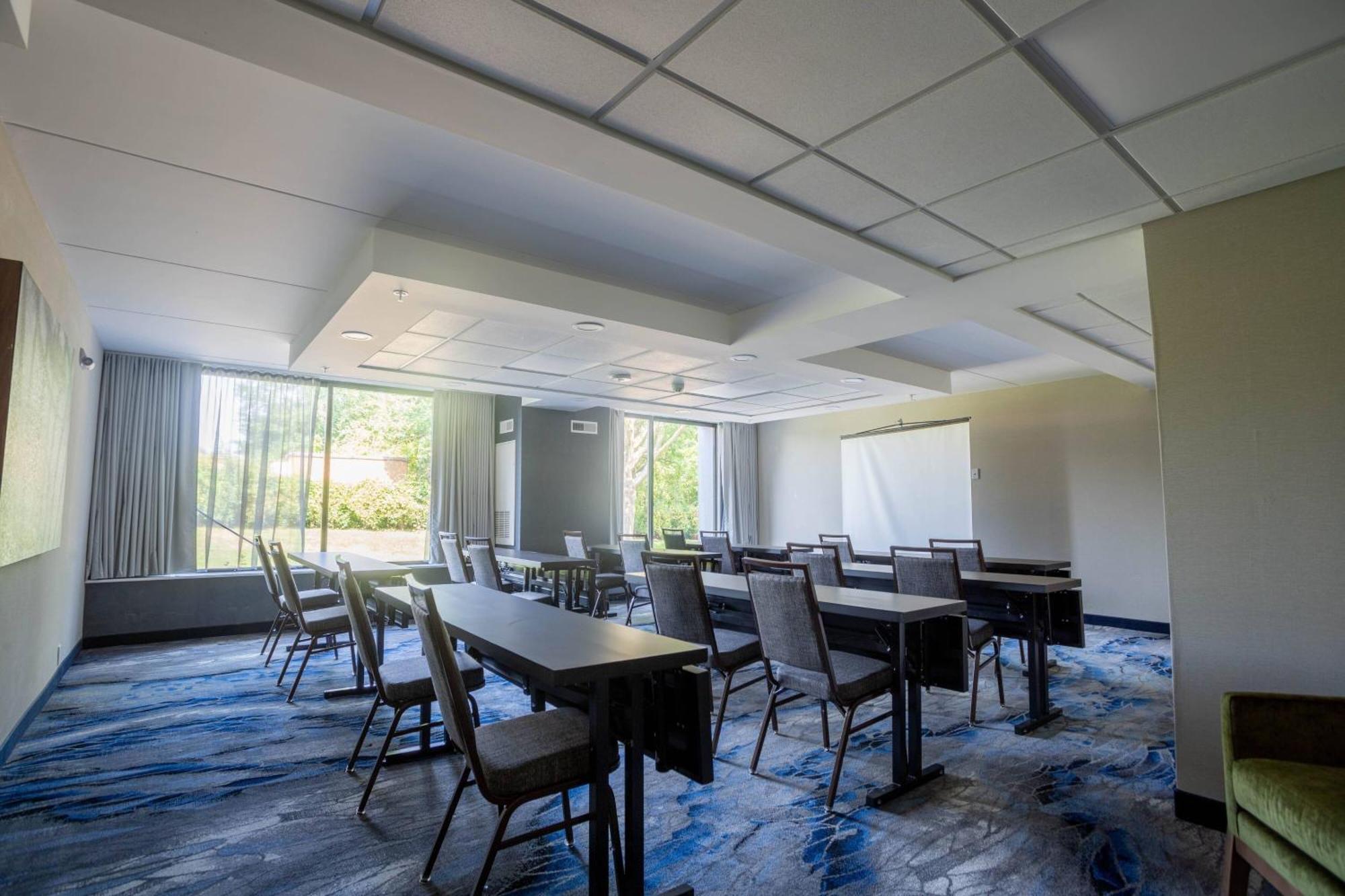 Fairfield Inn & Suites Springfield Enfield Dış mekan fotoğraf