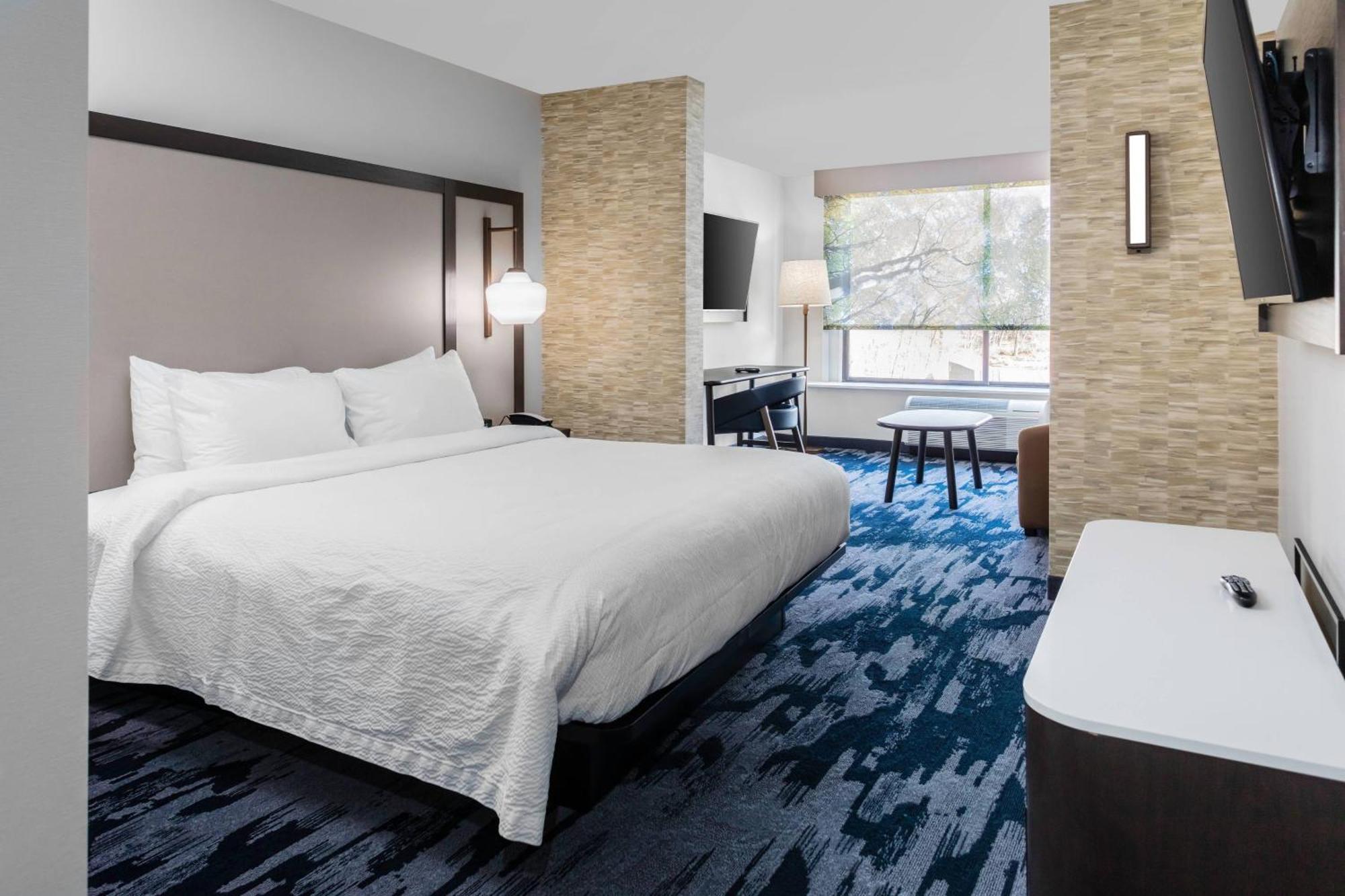 Fairfield Inn & Suites Springfield Enfield Dış mekan fotoğraf