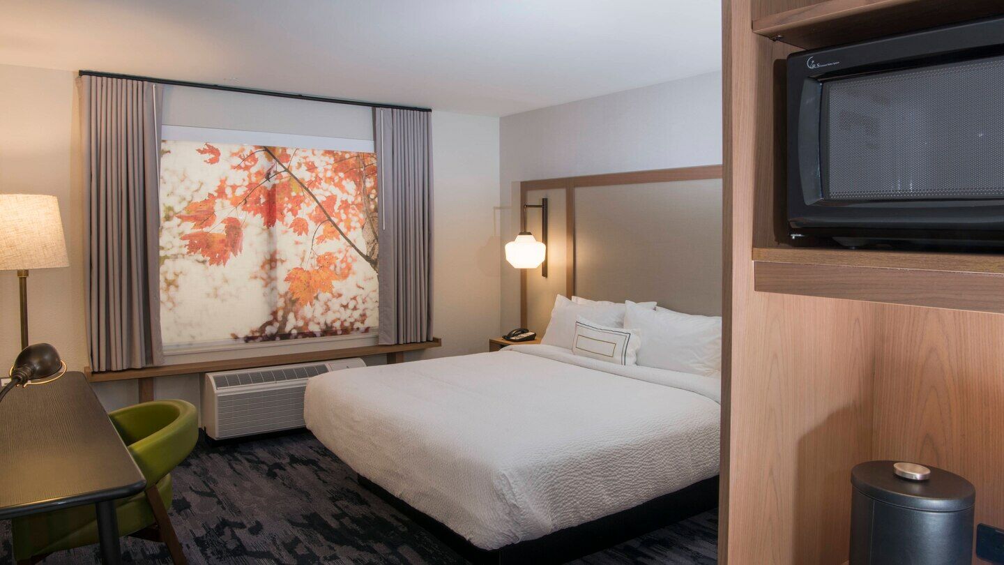 Fairfield Inn & Suites Springfield Enfield Oda fotoğraf